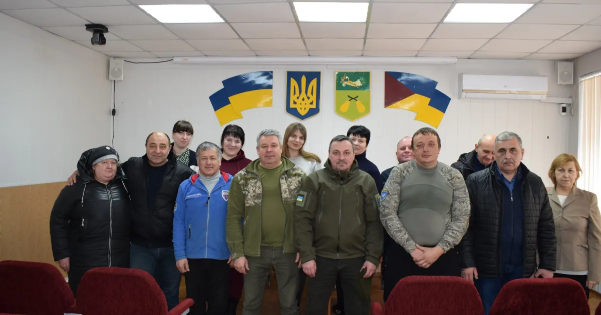 Головна світлина новини на сайті Gromada Group Благодійна організація "За мирне небо" активно допомагають золочівцям на порталі Gromada Group