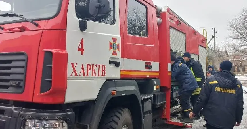 Новий автомобілем вміщує чотири тонни води і може подавати з рукава 60 літрів води та 450 літрів піноутворювача в секунду.