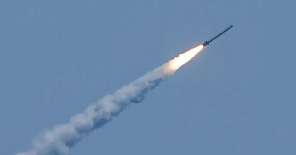 Фото ілюстративне 14 серпня російські окупанти ударили по селу Відродженівське Золочівської громади на порталі Gromada Group