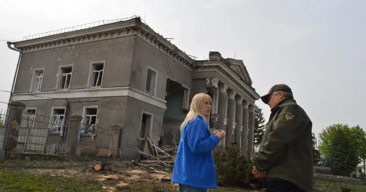 Фото з відкритих джерел Благодійна організація "Пролісок" надає допомогу жителям Золочівщини, які постраждали від обстрілу на порталі Gromada Group