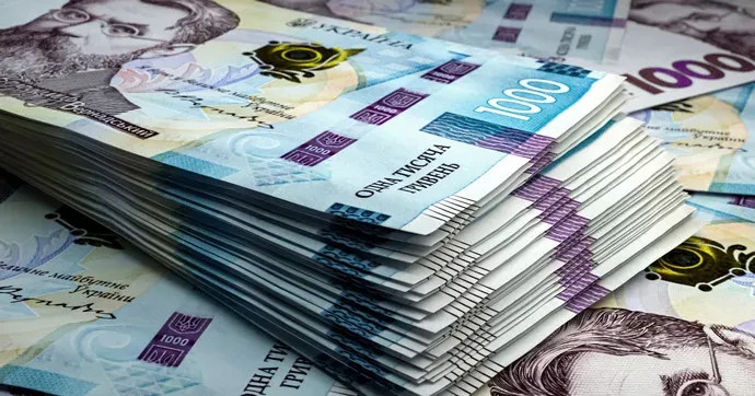Як повідомили у податковій службі, підприємців, які не оформляють працівників, не платять за них податки та ЄСВ, очікують великі штрафи.